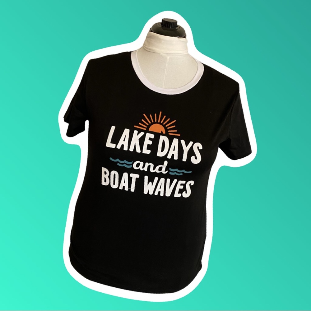 Lake Days and Boat Waves graphic tee ladies cut in XL
